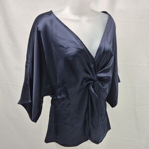 NWOT Pleione Navy Blue Satin Twist Front Kimono Sleeve Tunic Blouse Top Medium..